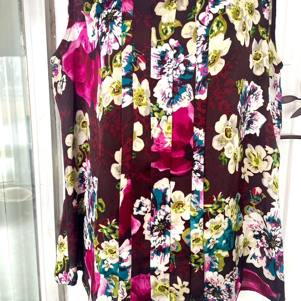 Floral Top - Picture 3 of 7